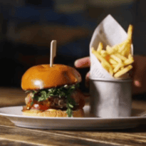 Cocktails et burger
